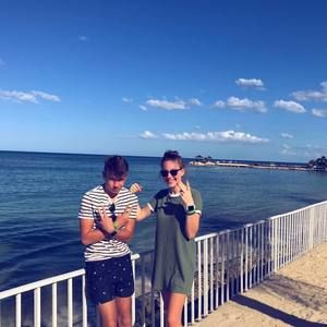 Meet your Posher, Abby